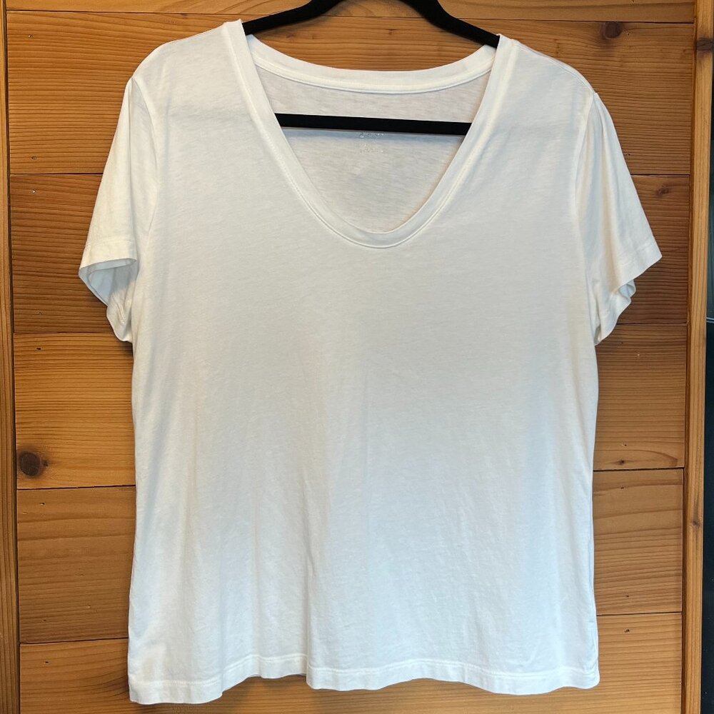 A New Day White T Shirt - L